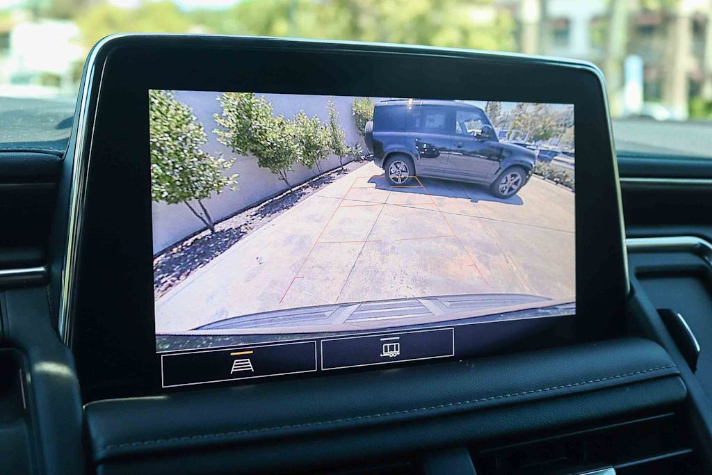 Thumbnail: 2021 Chevrolet Tahoe - 26
