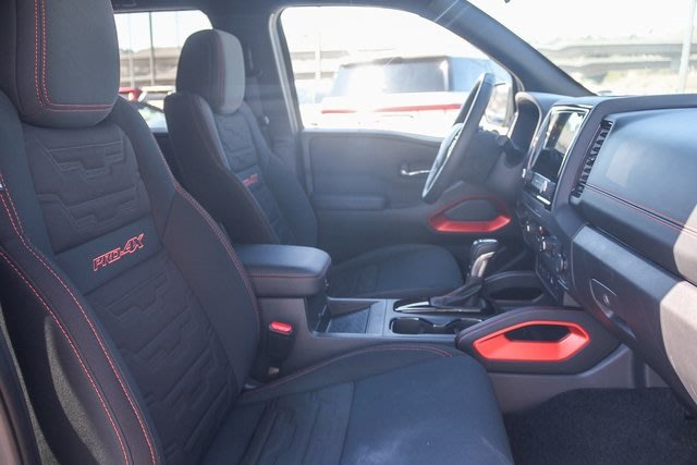 2023 Nissan Frontier PRO-4X 10