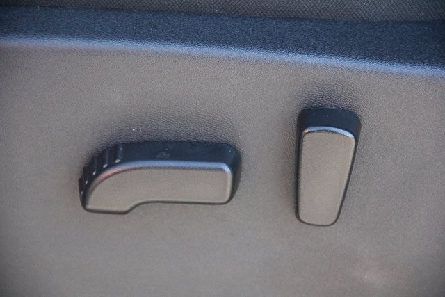 2023 Nissan Frontier PRO-4X 24