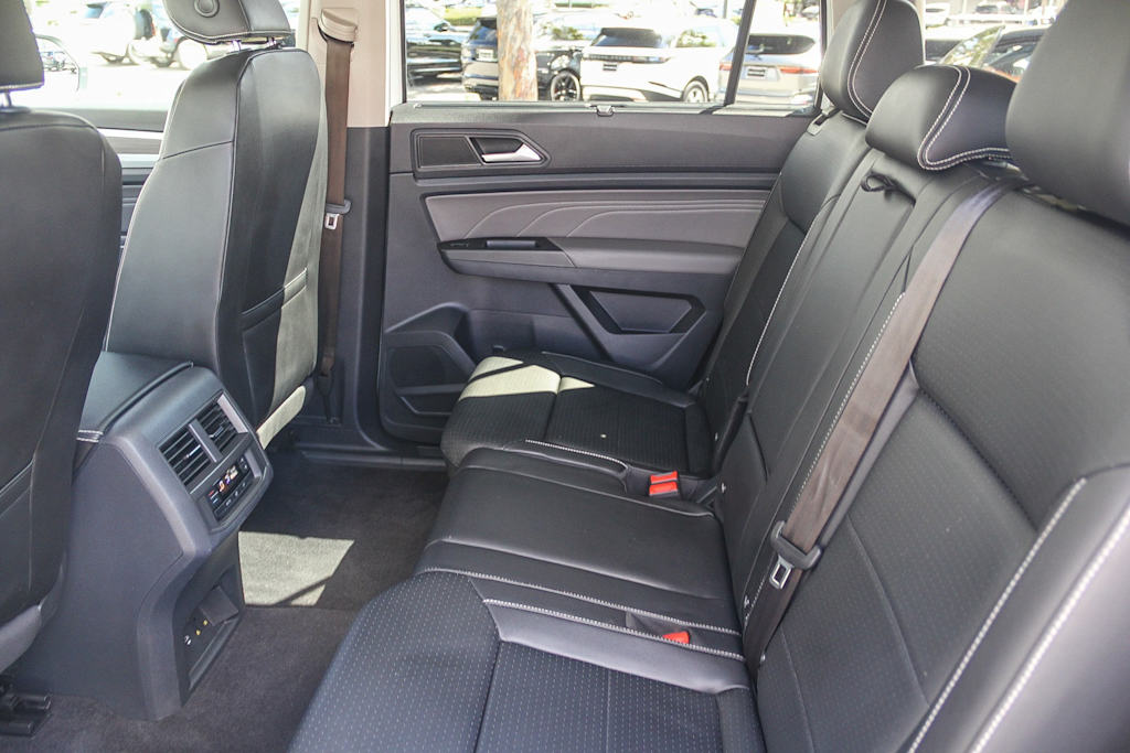 Thumbnail: 2022 Volkswagen Atlas - 12