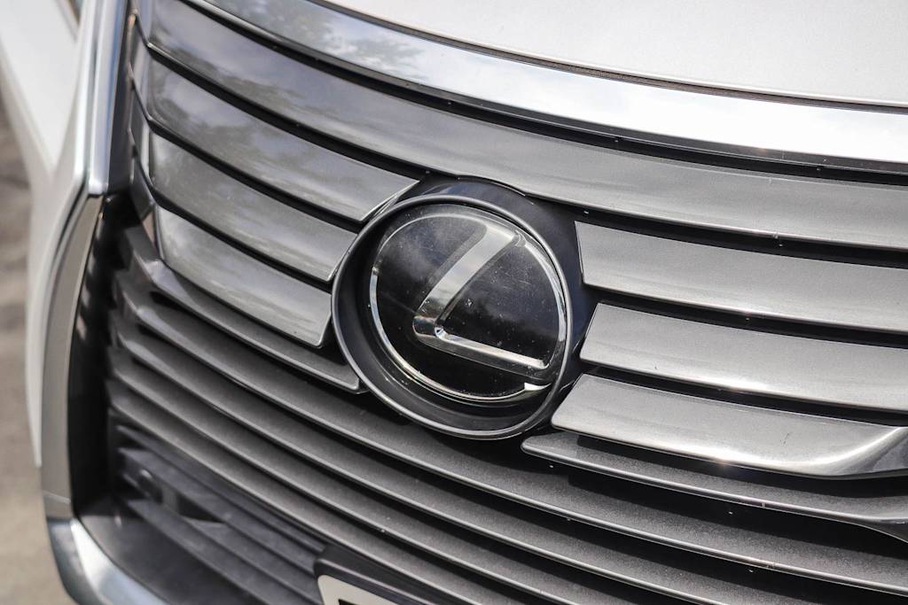 Thumbnail: 2019 Lexus RX - 6