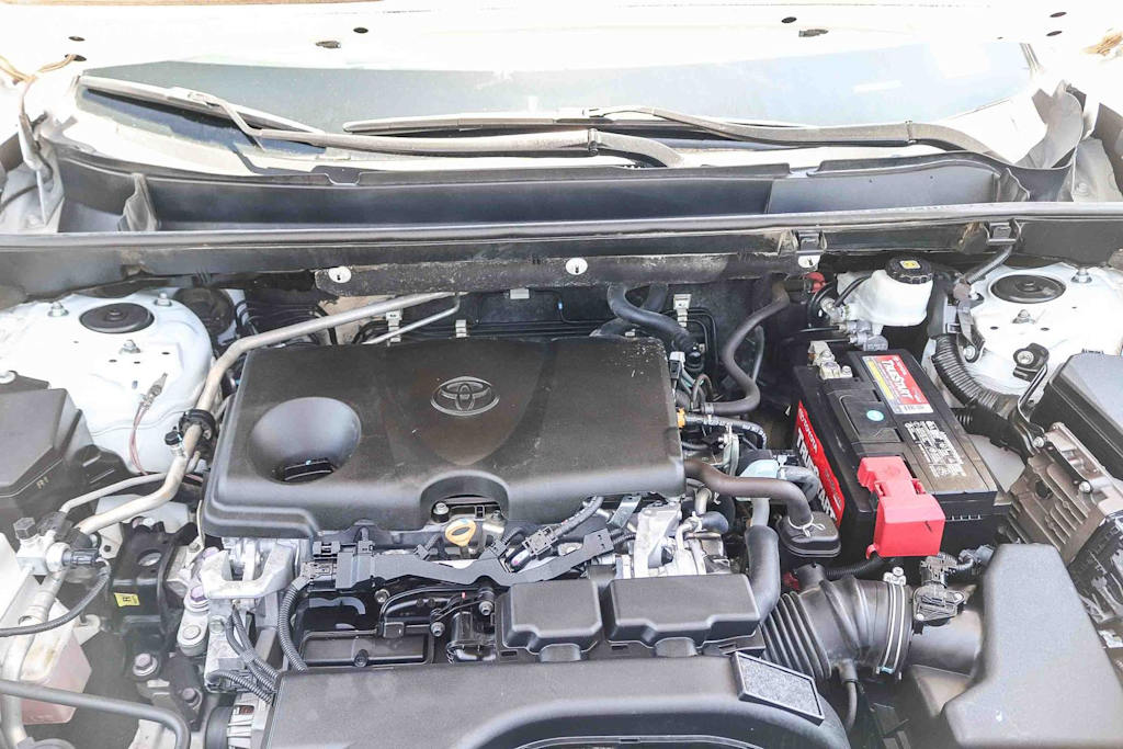 Thumbnail: 2021 Toyota RAV4 - 8