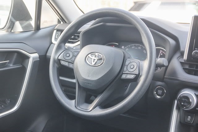 2024 Toyota RAV4 XLE 9