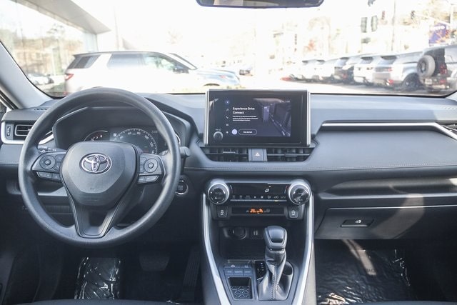 2024 Toyota RAV4 XLE 2