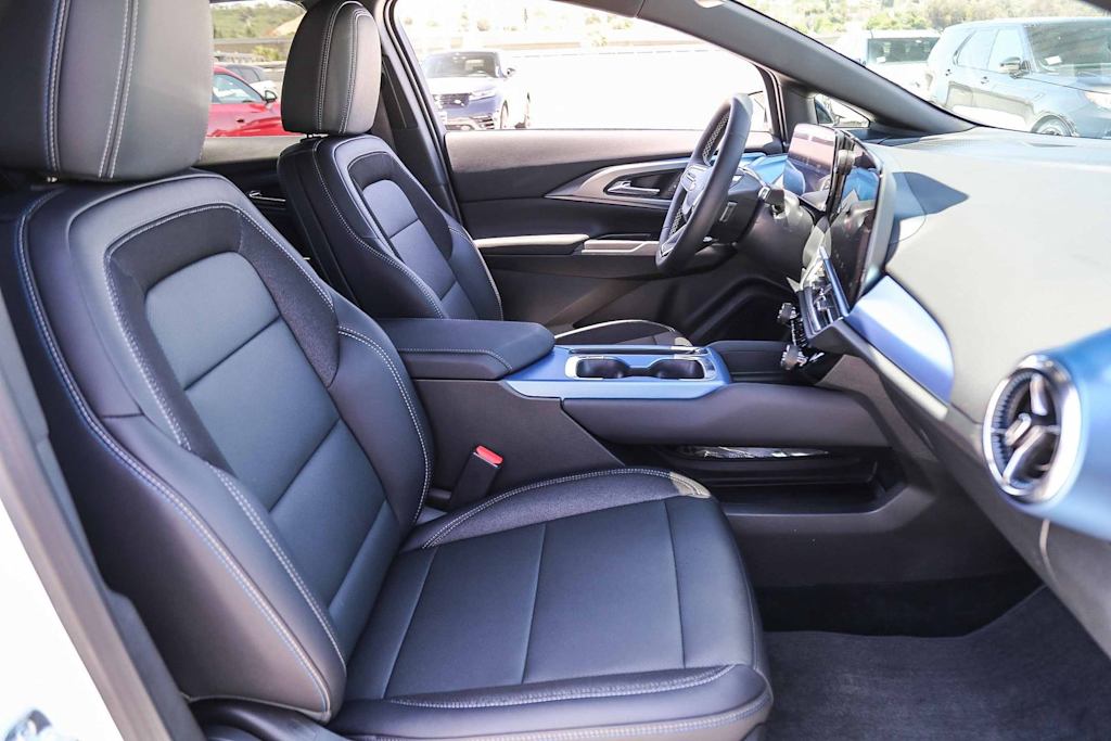 Thumbnail: 2026 Chevrolet Equinox - 9