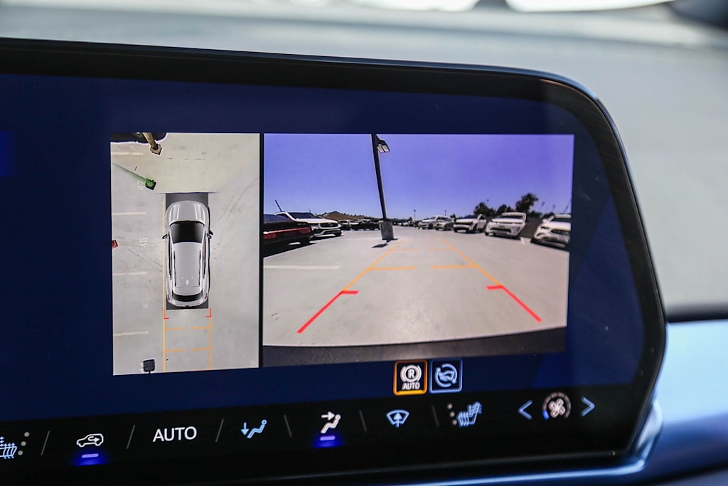 Thumbnail: 2026 Chevrolet Equinox - 30