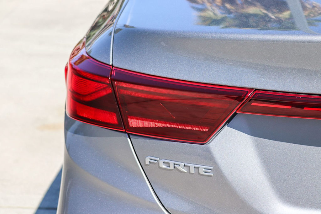 Thumbnail: 2023 Kia Forte - 16