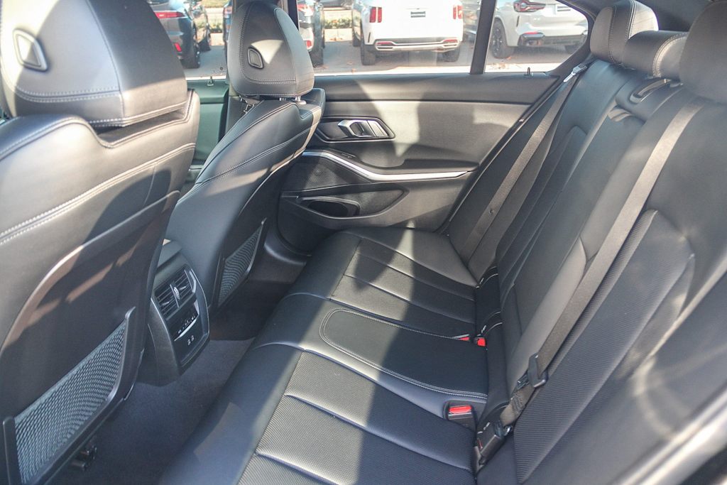 Thumbnail: 2023 BMW 3 Series - 12