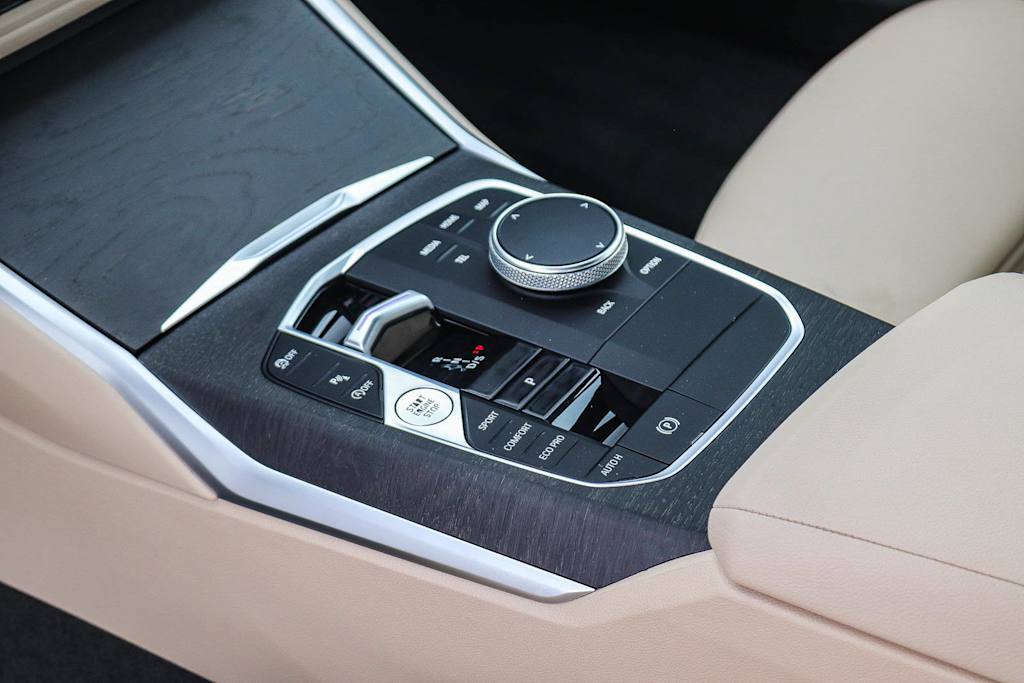 Thumbnail: 2023 BMW 3 Series - 21