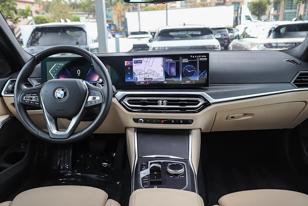 Thumbnail: 2023 BMW 3 Series - 2