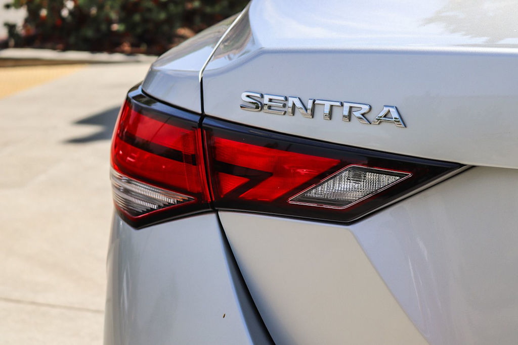Thumbnail: 2023 Nissan Sentra - 18