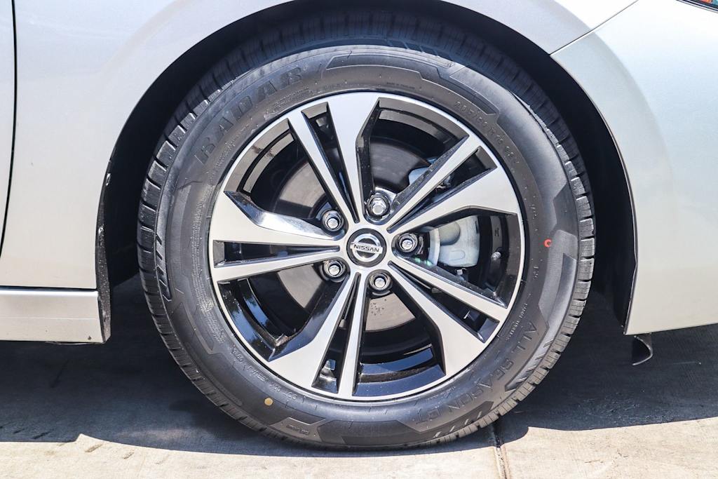Thumbnail: 2023 Nissan Sentra - 19