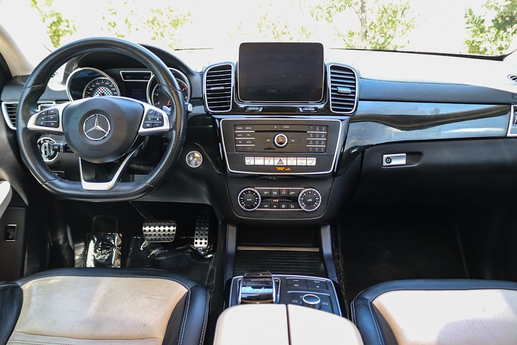 Thumbnail: 2019 Mercedes-Benz GLE - 2