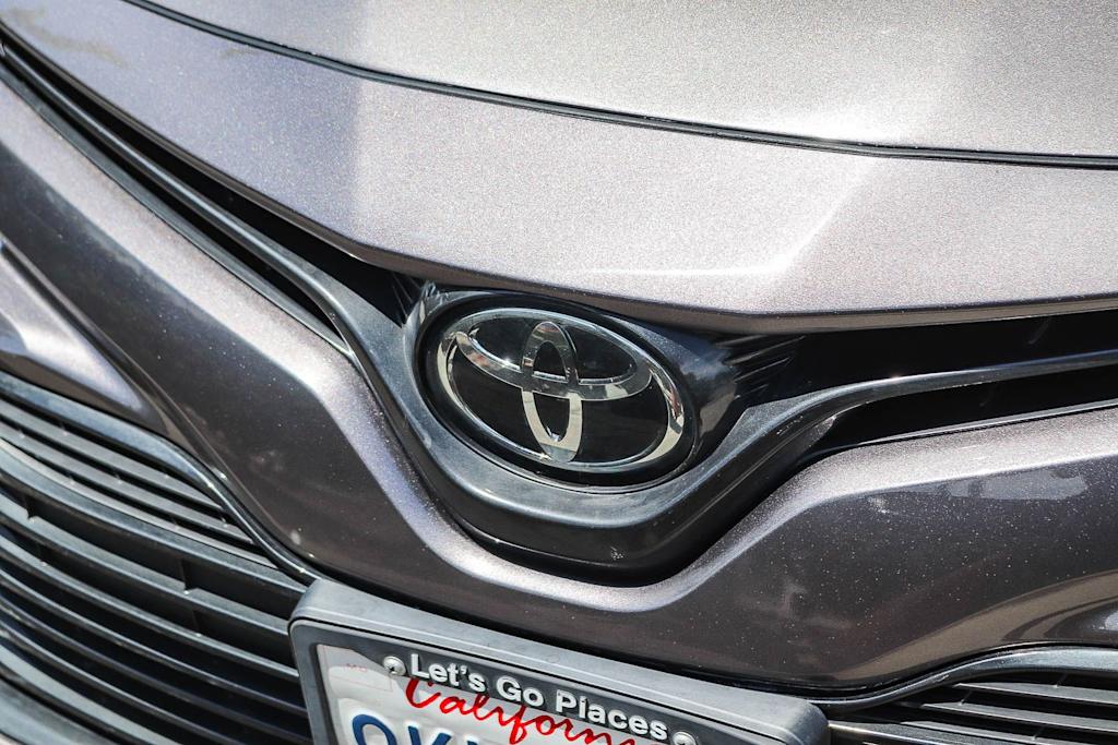 Thumbnail: 2019 Toyota Camry - 6