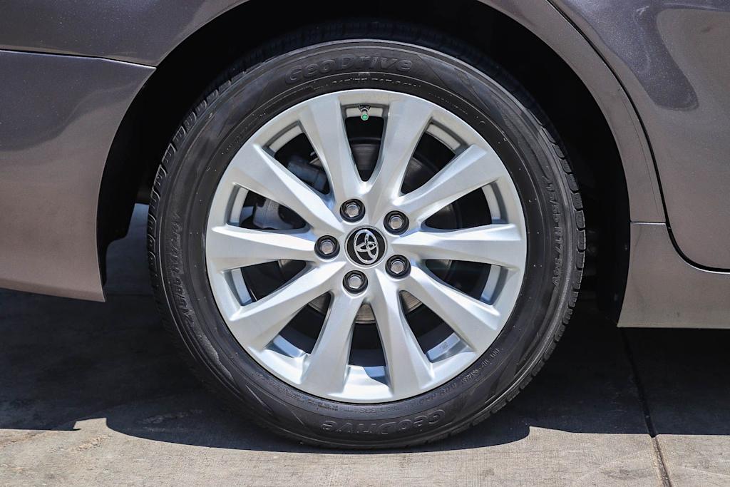 Thumbnail: 2019 Toyota Camry - 7