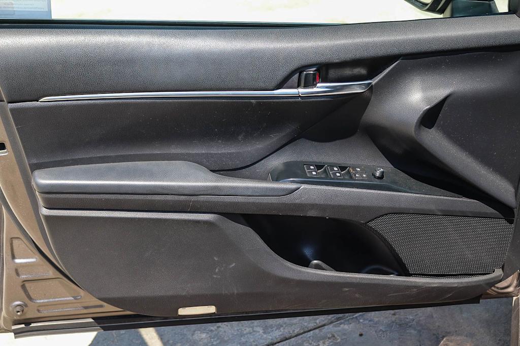 Thumbnail: 2019 Toyota Camry - 20