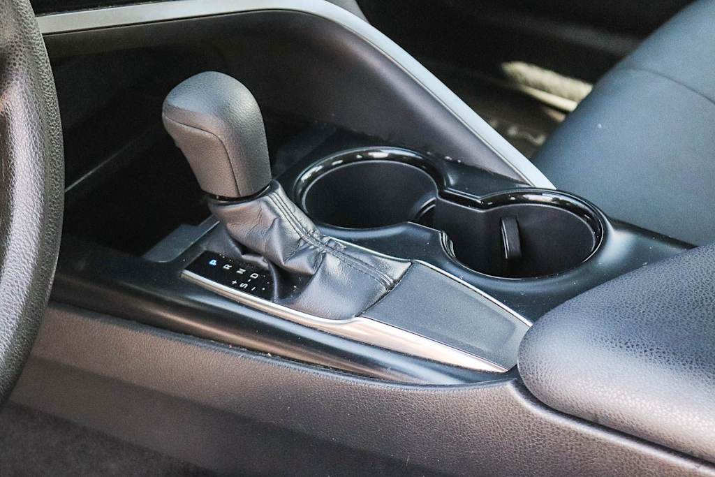 Thumbnail: 2019 Toyota Camry - 12