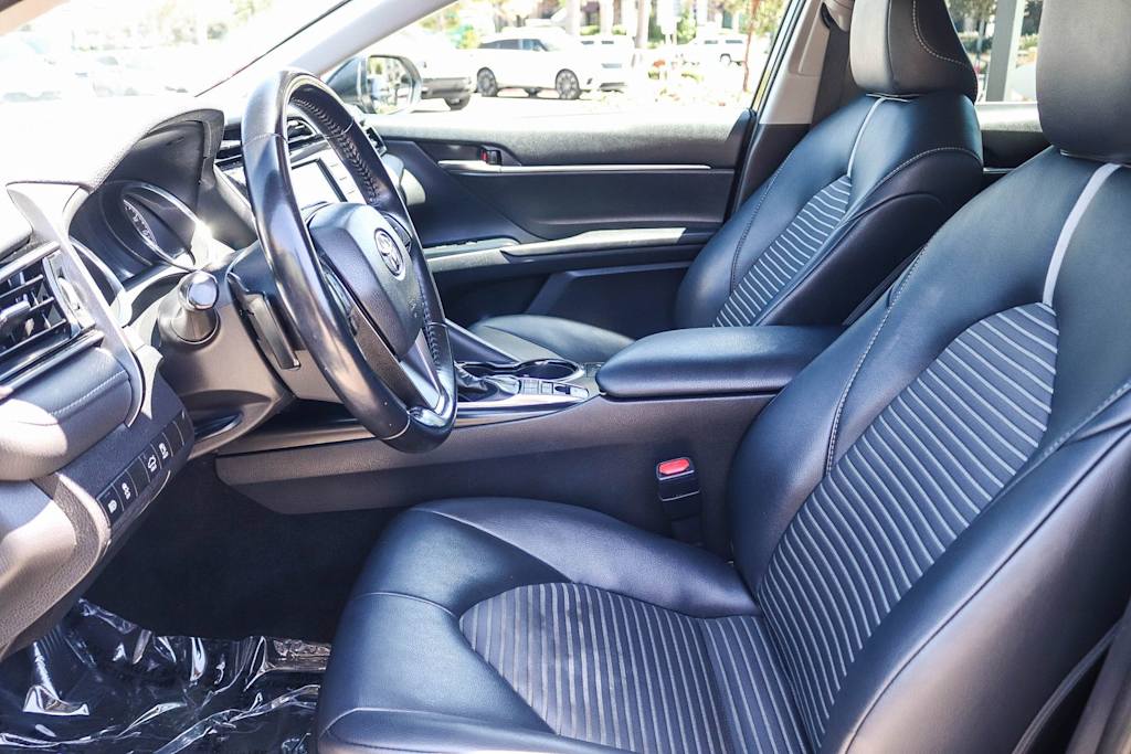 Thumbnail: 2019 Toyota Camry - 11