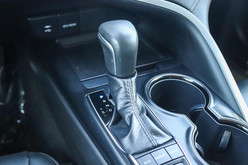 Thumbnail: 2019 Toyota Camry - 25