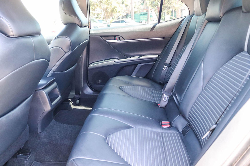 Thumbnail: 2019 Toyota Camry - 12