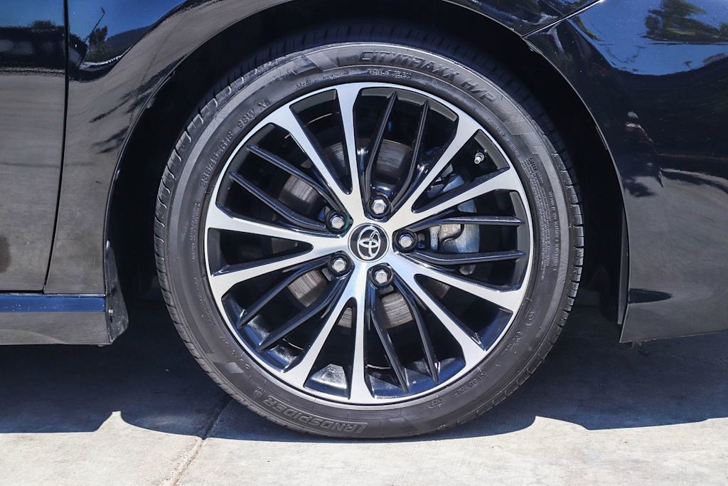Thumbnail: 2019 Toyota Camry - 20