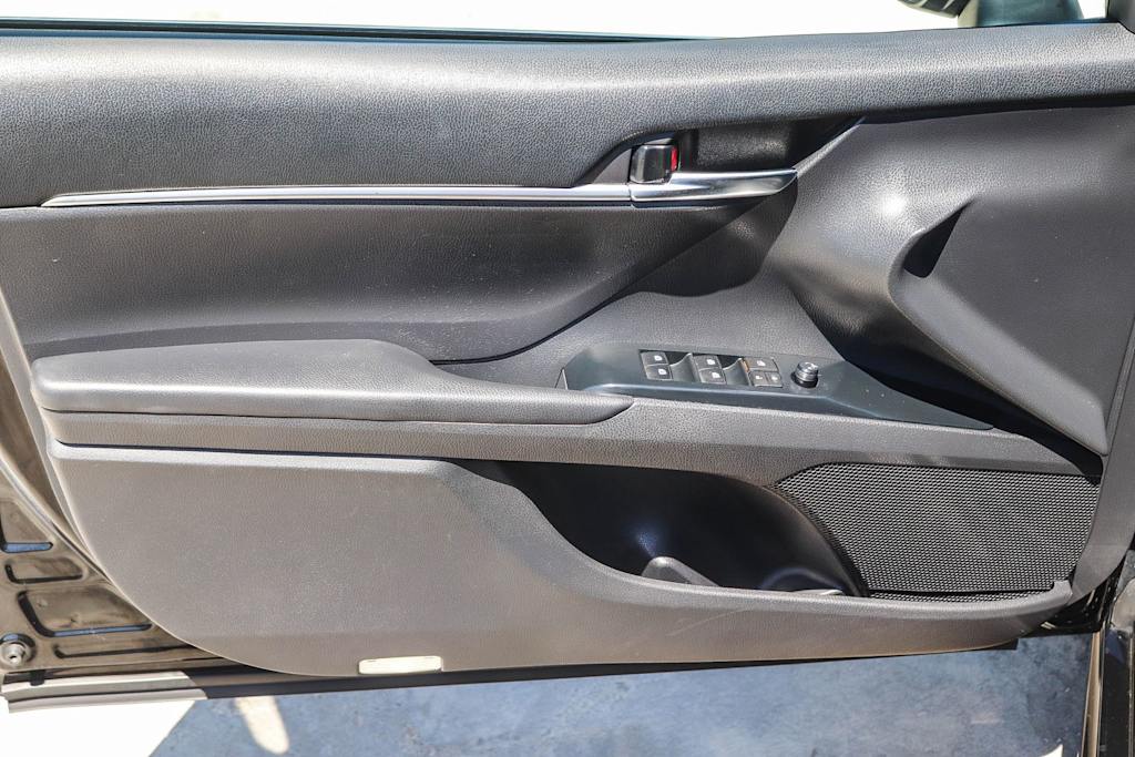Thumbnail: 2019 Toyota Camry - 23
