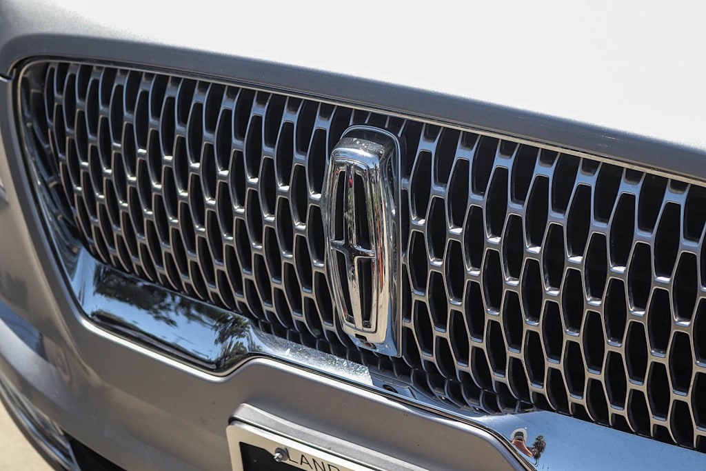Thumbnail: 2021 Lincoln Aviator - 6
