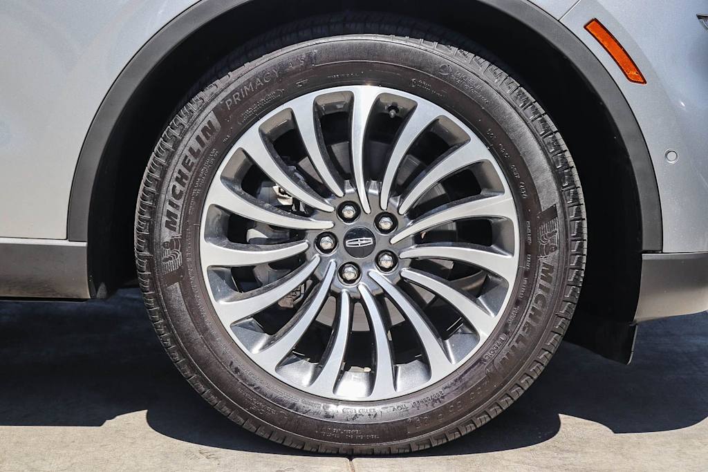 Thumbnail: 2021 Lincoln Aviator - 21
