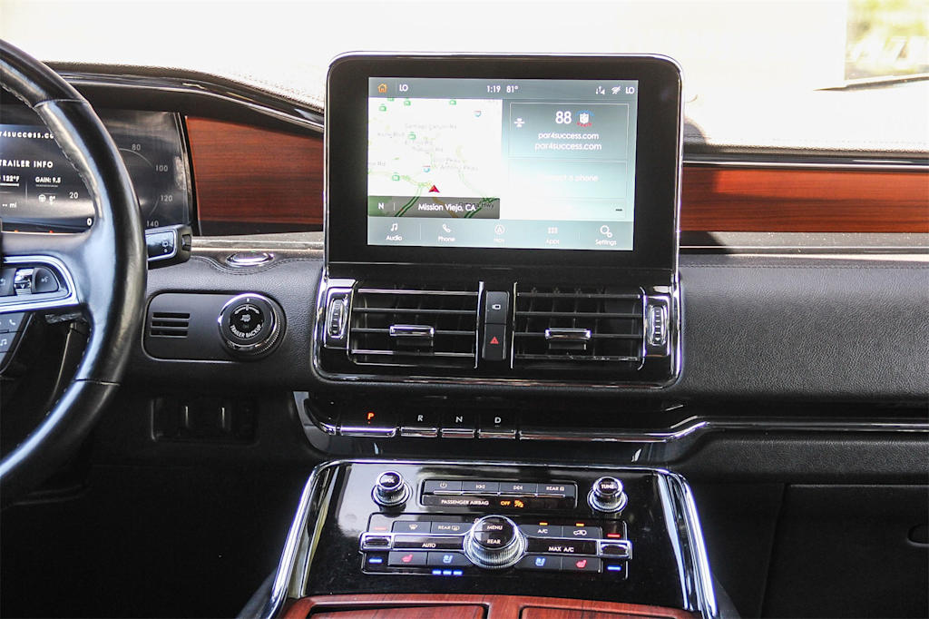 Thumbnail: 2021 Lincoln Navigator - 12