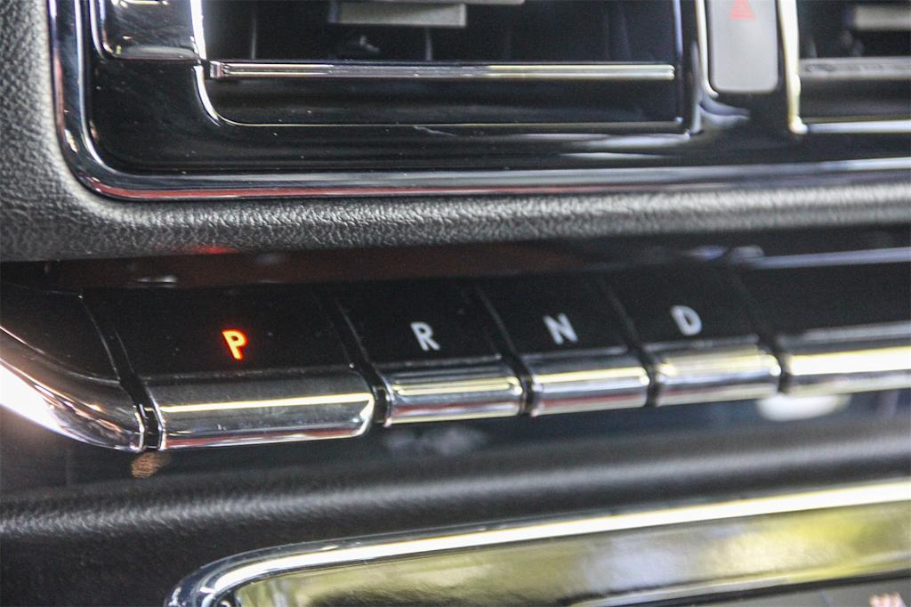 Thumbnail: 2021 Lincoln Navigator - 27
