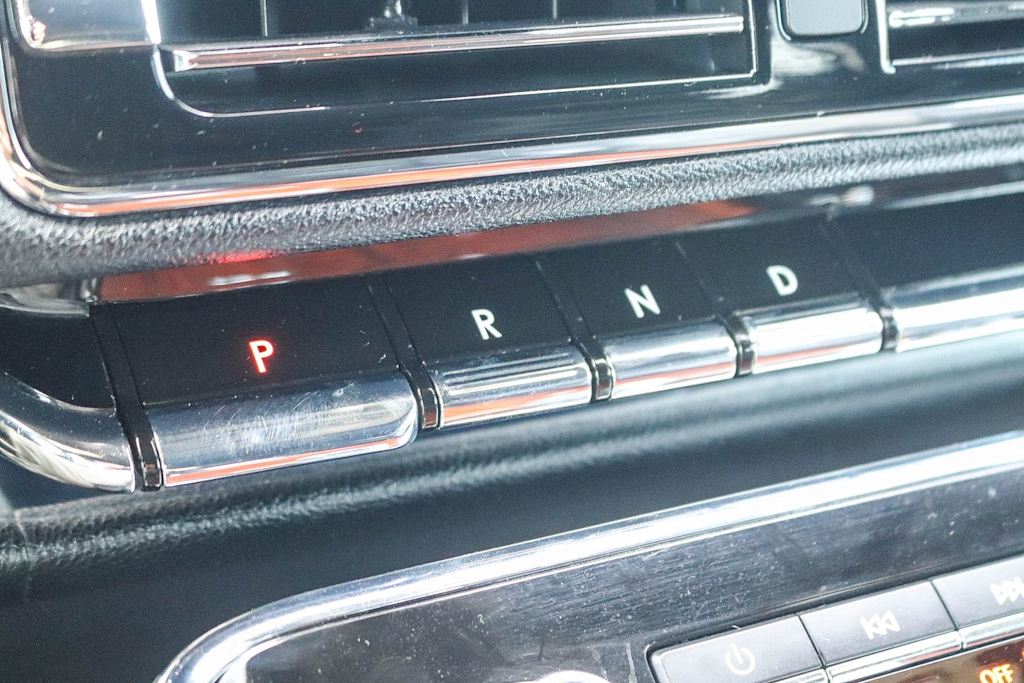 Thumbnail: 2019 Lincoln Navigator L - 27