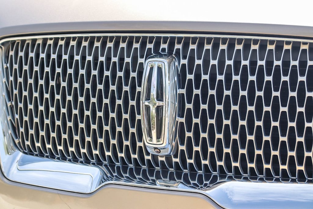 Thumbnail: 2019 Lincoln Navigator L - 15