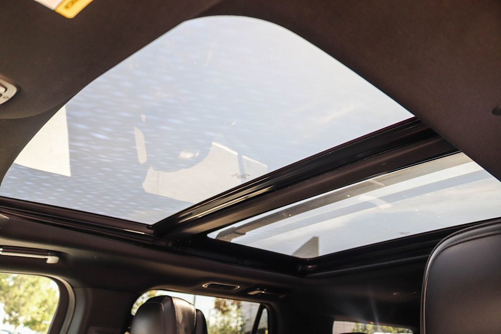 Thumbnail: 2019 Lincoln Navigator L - 23