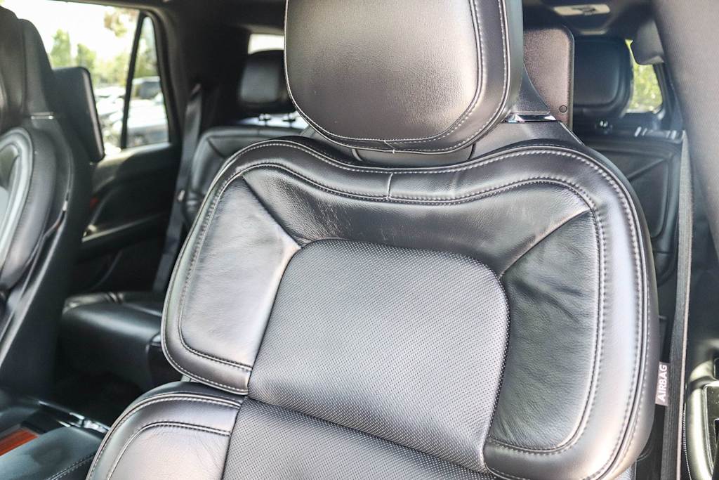 Thumbnail: 2019 Lincoln Navigator L - 30