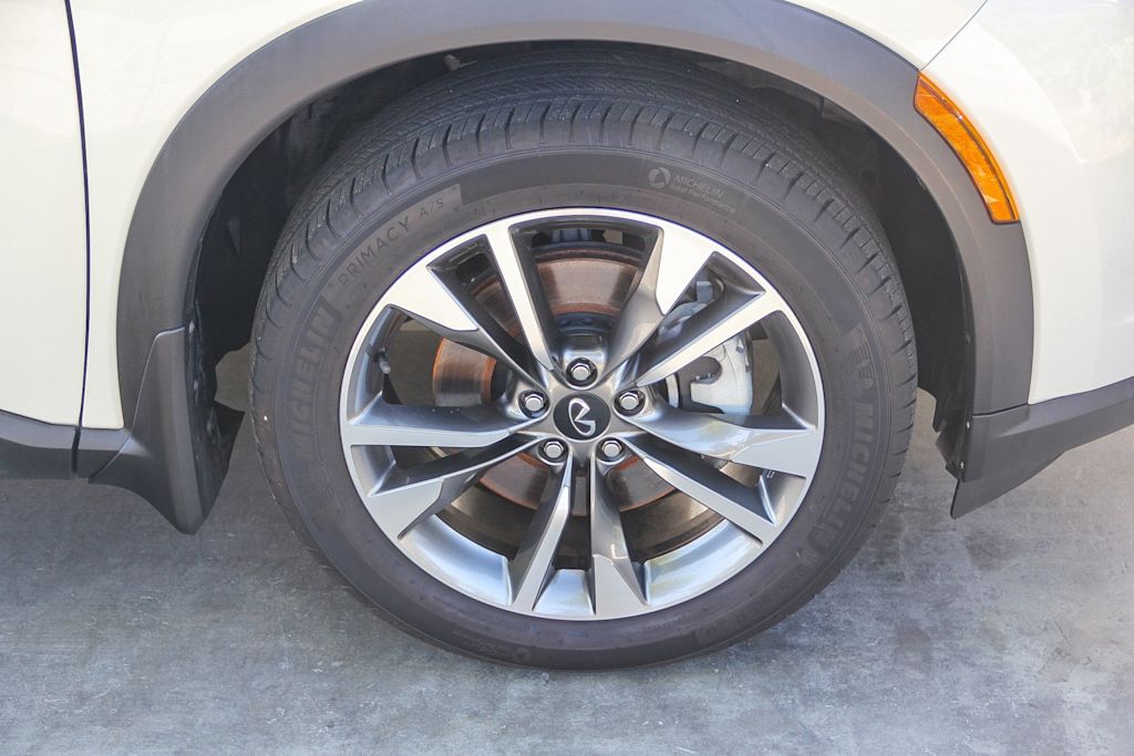 Thumbnail: 2023 INFINITI QX60 - 18