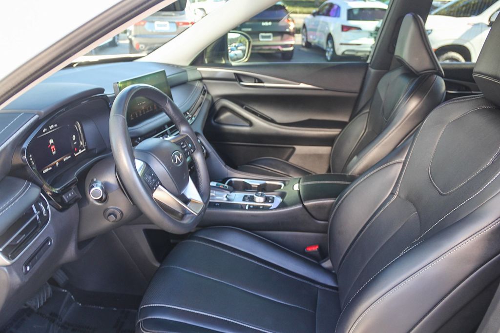 Thumbnail: 2023 INFINITI QX60 - 10