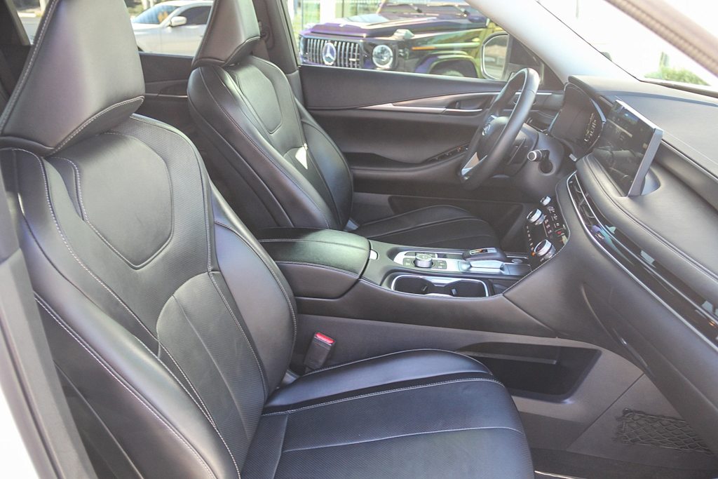 Thumbnail: 2023 INFINITI QX60 - 11