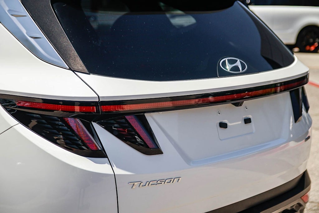 Thumbnail: 2023 Hyundai Tucson - 18