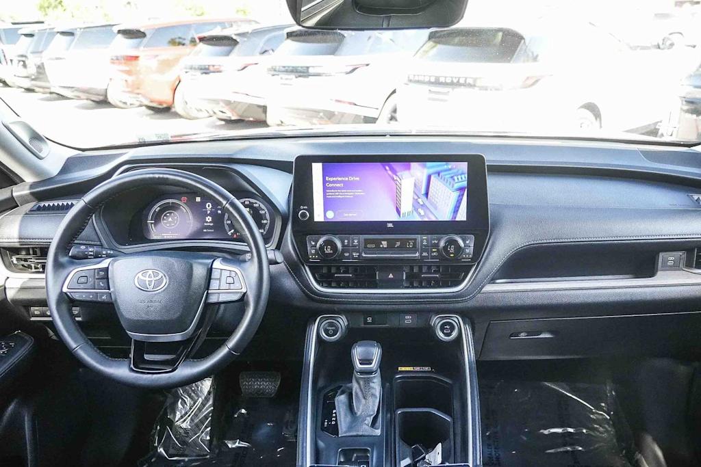 Thumbnail: 2024 Toyota Grand Highlander - 2