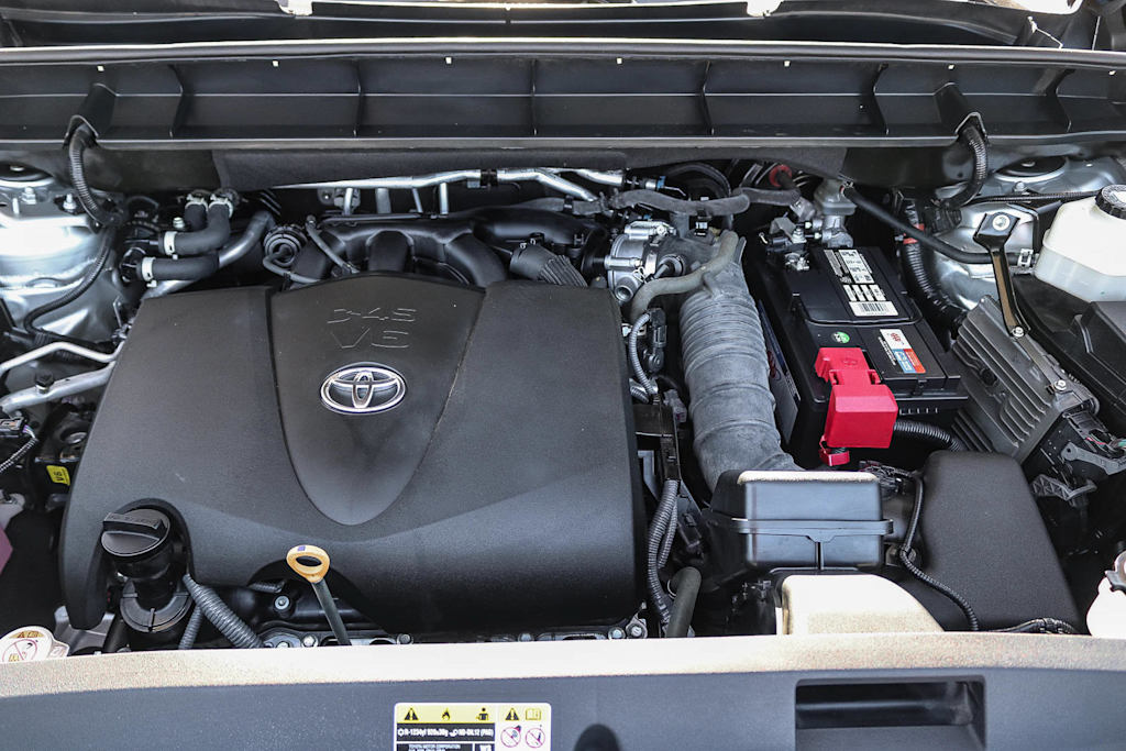 Thumbnail: 2021 Toyota Highlander - 7