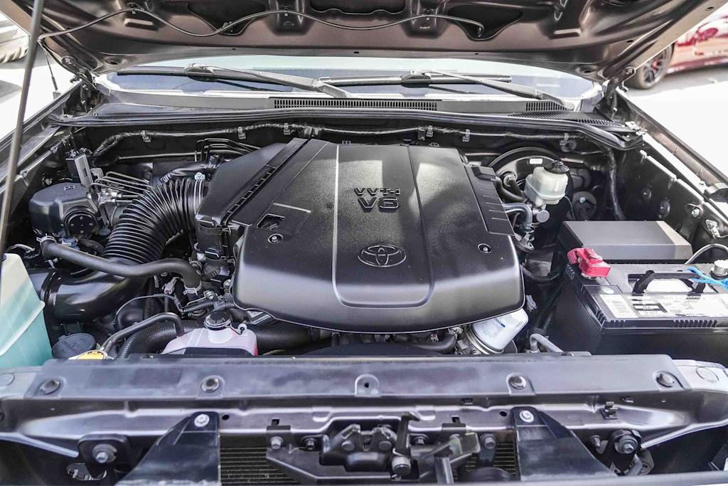 Thumbnail: 2015 Toyota Tacoma - 6
