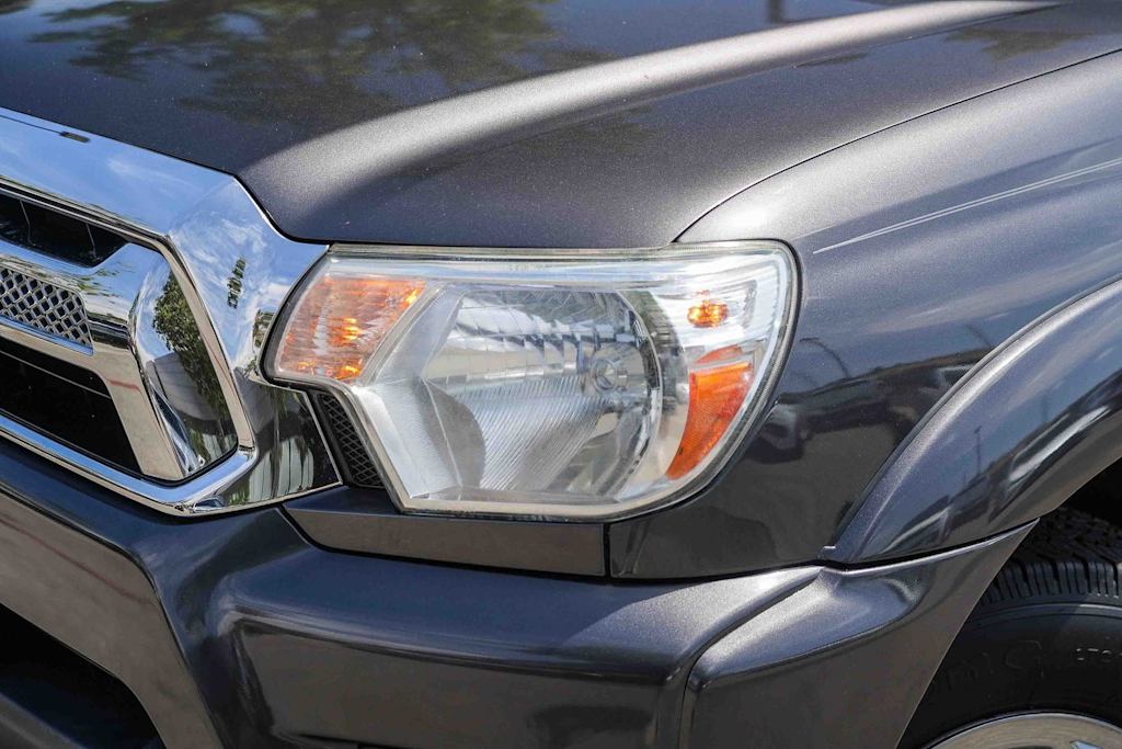 Thumbnail: 2015 Toyota Tacoma - 19