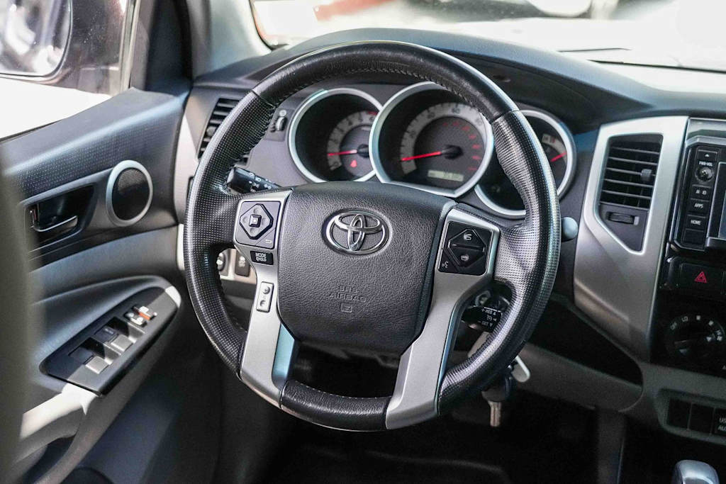 Thumbnail: 2015 Toyota Tacoma - 7