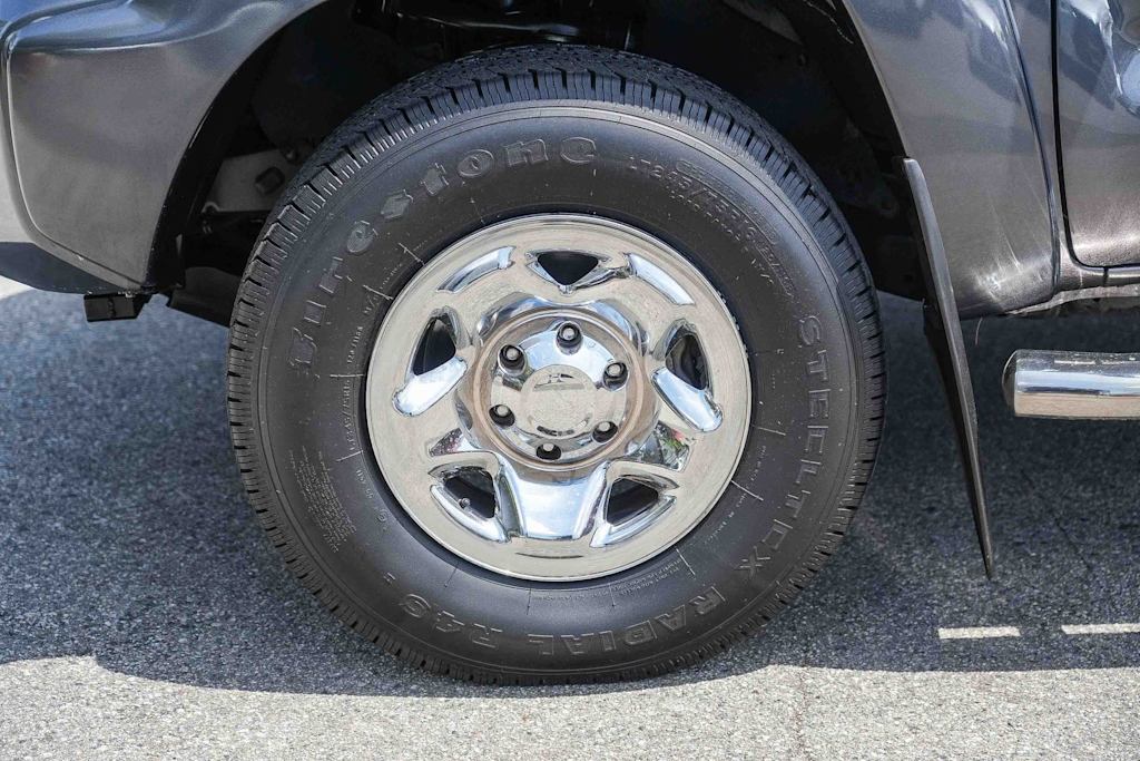 Thumbnail: 2015 Toyota Tacoma - 5
