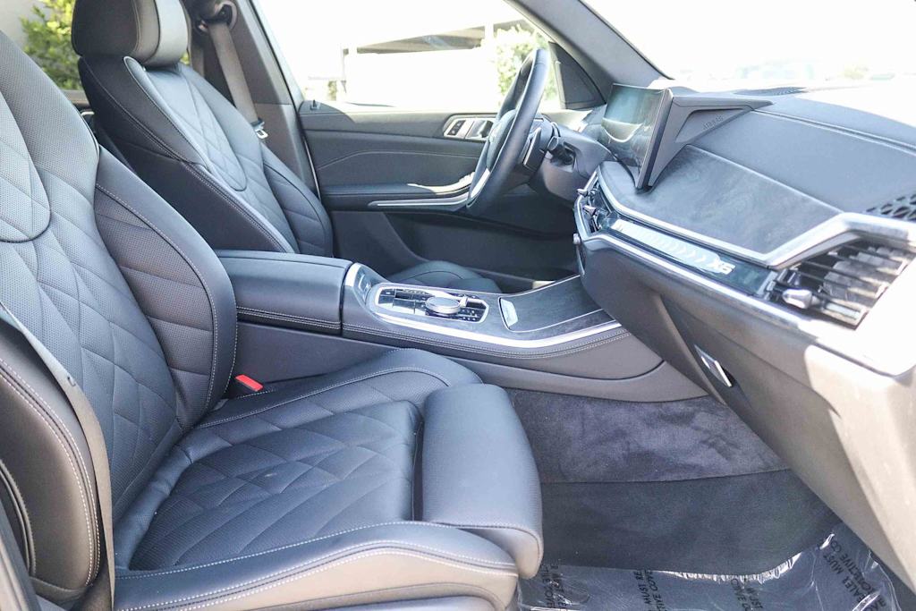 Thumbnail: 2026 BMW X5 - 10