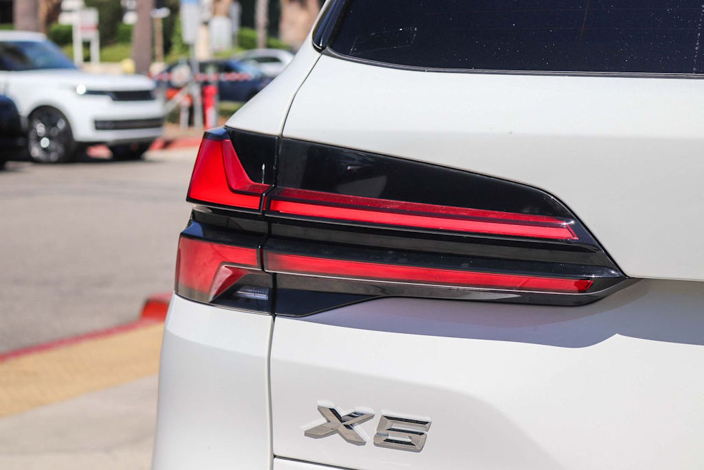Thumbnail: 2026 BMW X5 - 19