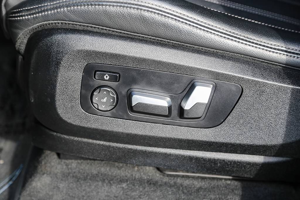 Thumbnail: 2022 BMW X5 - 22