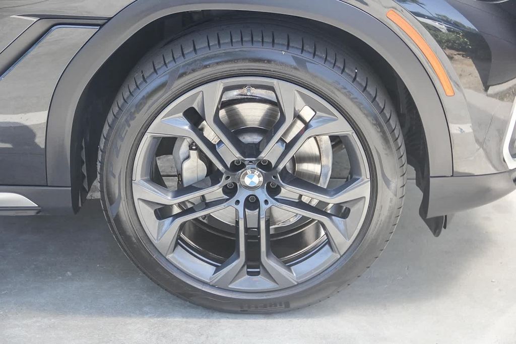 Thumbnail: 2022 BMW X6 - 14