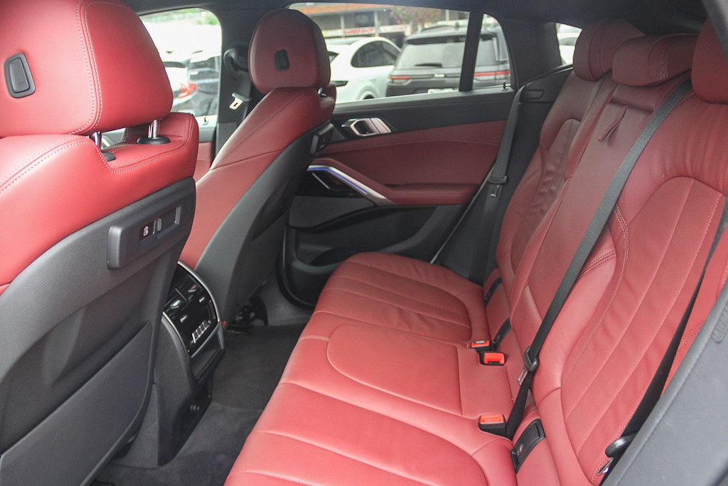 Thumbnail: 2021 BMW X6 - 11