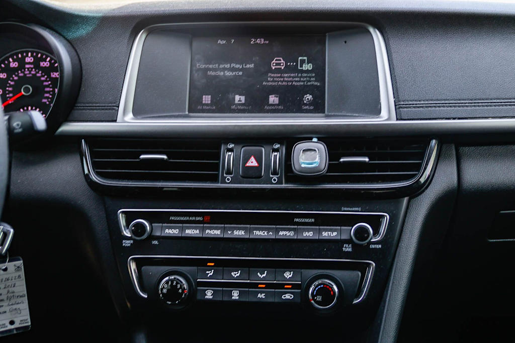 Thumbnail: 2018 Kia Optima - 12